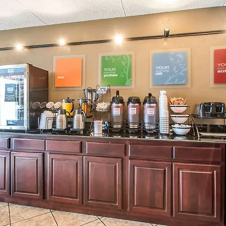 Comfort Inn & Suites Rochelle - Dekalb 